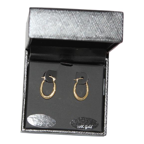 R.H. Macy's & Co. 10k Solid Gold Mini Hoops NWT - Picture 4 of 9